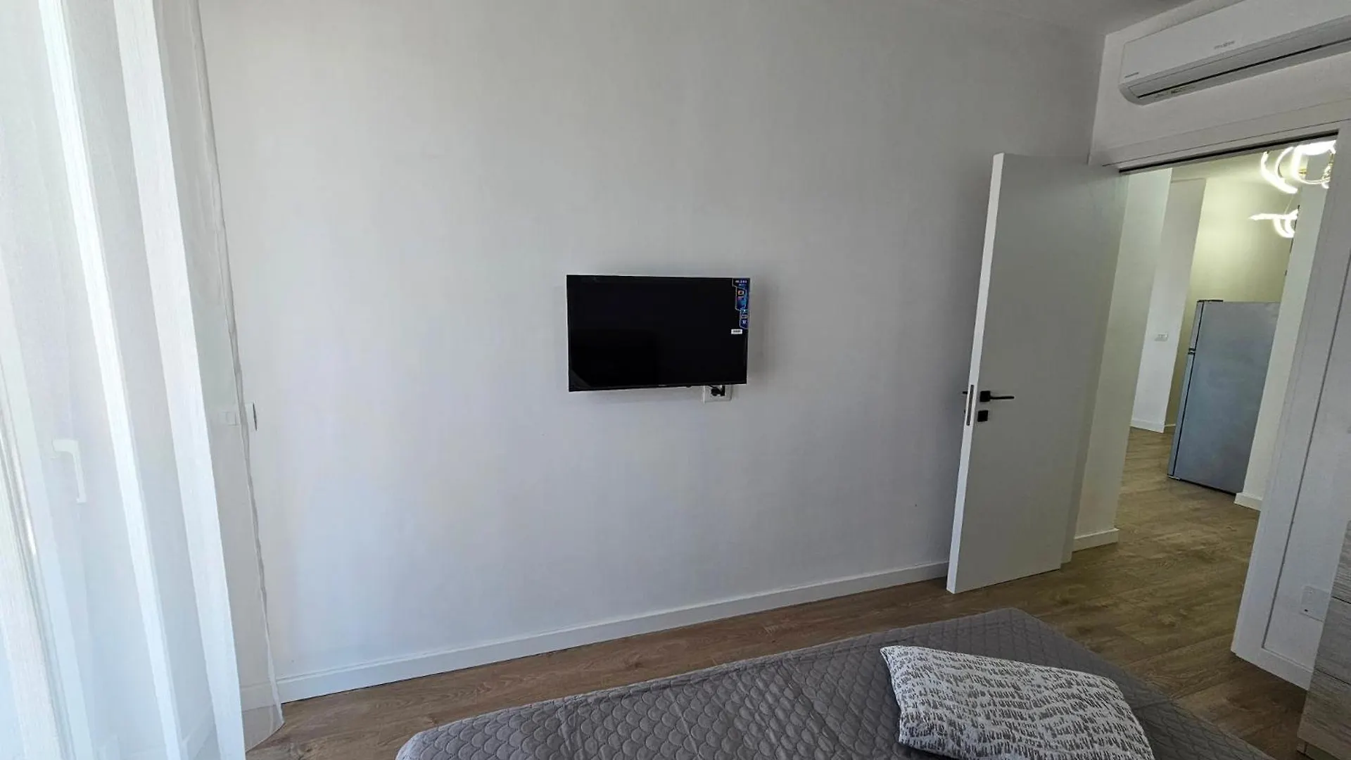 First-One Apartment Riesen Terrasse Mit Meerblick 6 Personen 2U1 Zimmer Sarandë